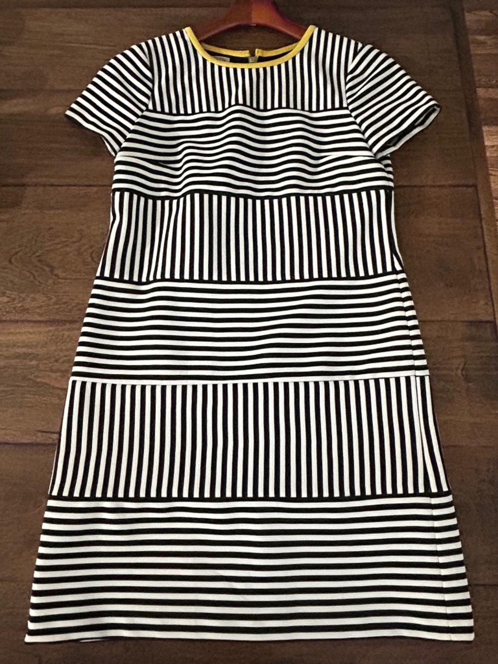 Black, white and yellow Maggy London dress Retro Geometric